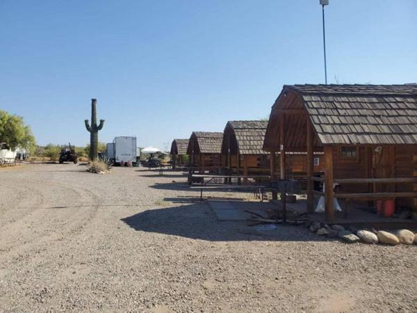 Black Canyon Campground Modern Sleeping Pods Tiny Homes Black Canyon City Eksteriør bilde
